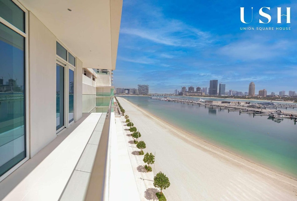 Largest 1BR |  Full Sea and Marina skyline view