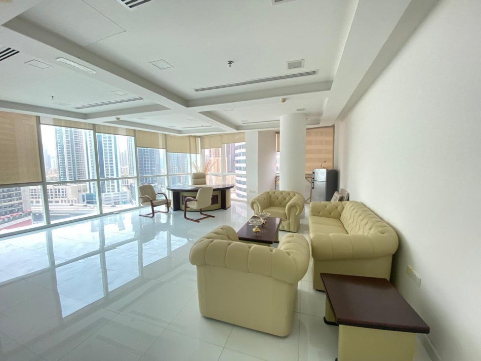 Fully Fitted | Higher Floor | Canal View