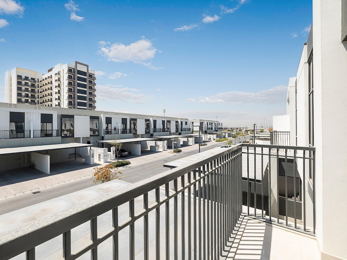 3BR | Single Row | Near Pool & Park | Murooj West