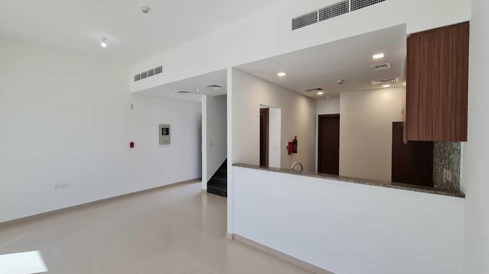 Genuine Listing l 3BR l Opposite Pool and Park