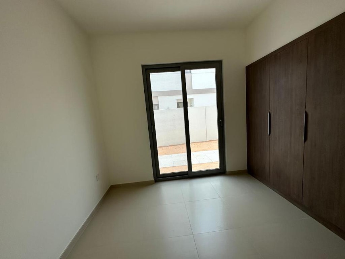 Vacant | View Today | Brand New Spacious Unit