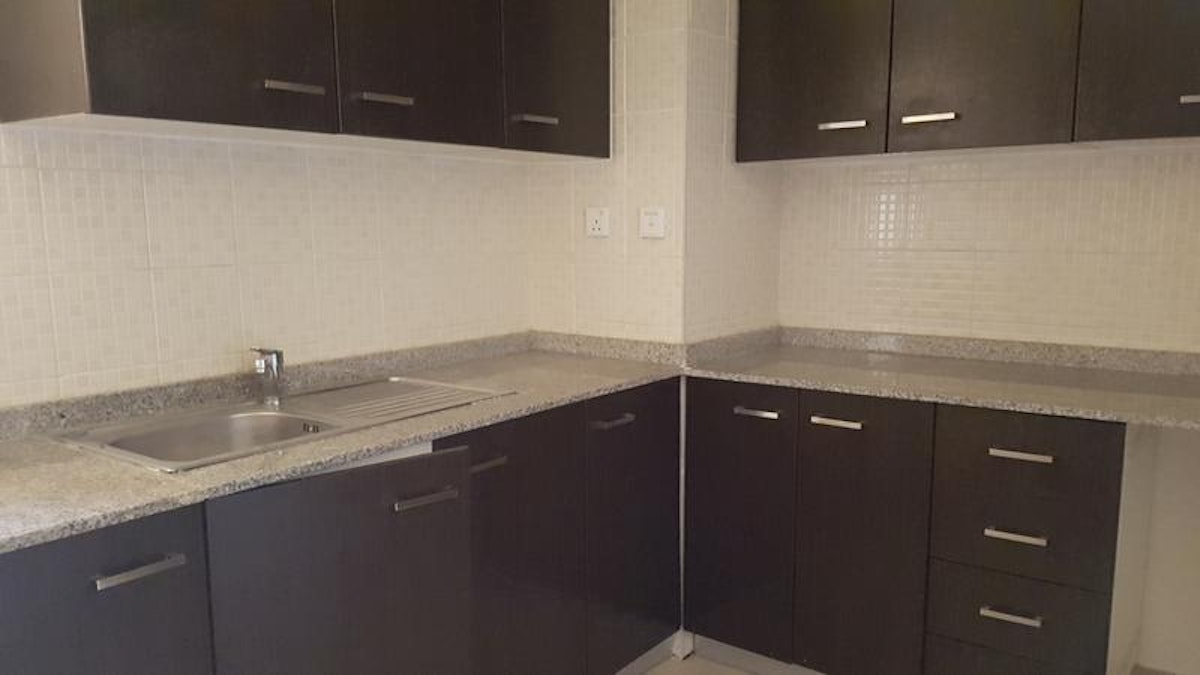 Stunning 1Bedroom Great Location|Closed Kitchen