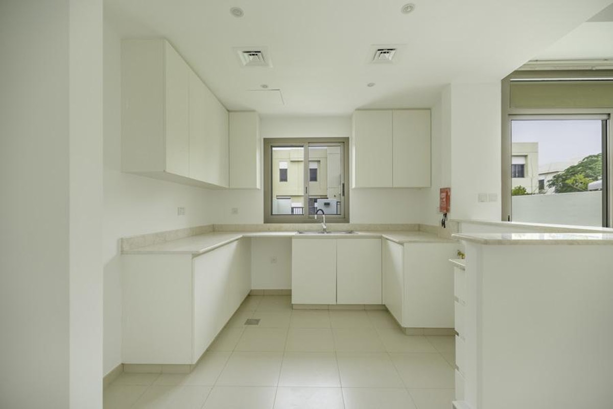 Exclusive 3 Bed| Pool And Park| Type 2| Vac Jun 10