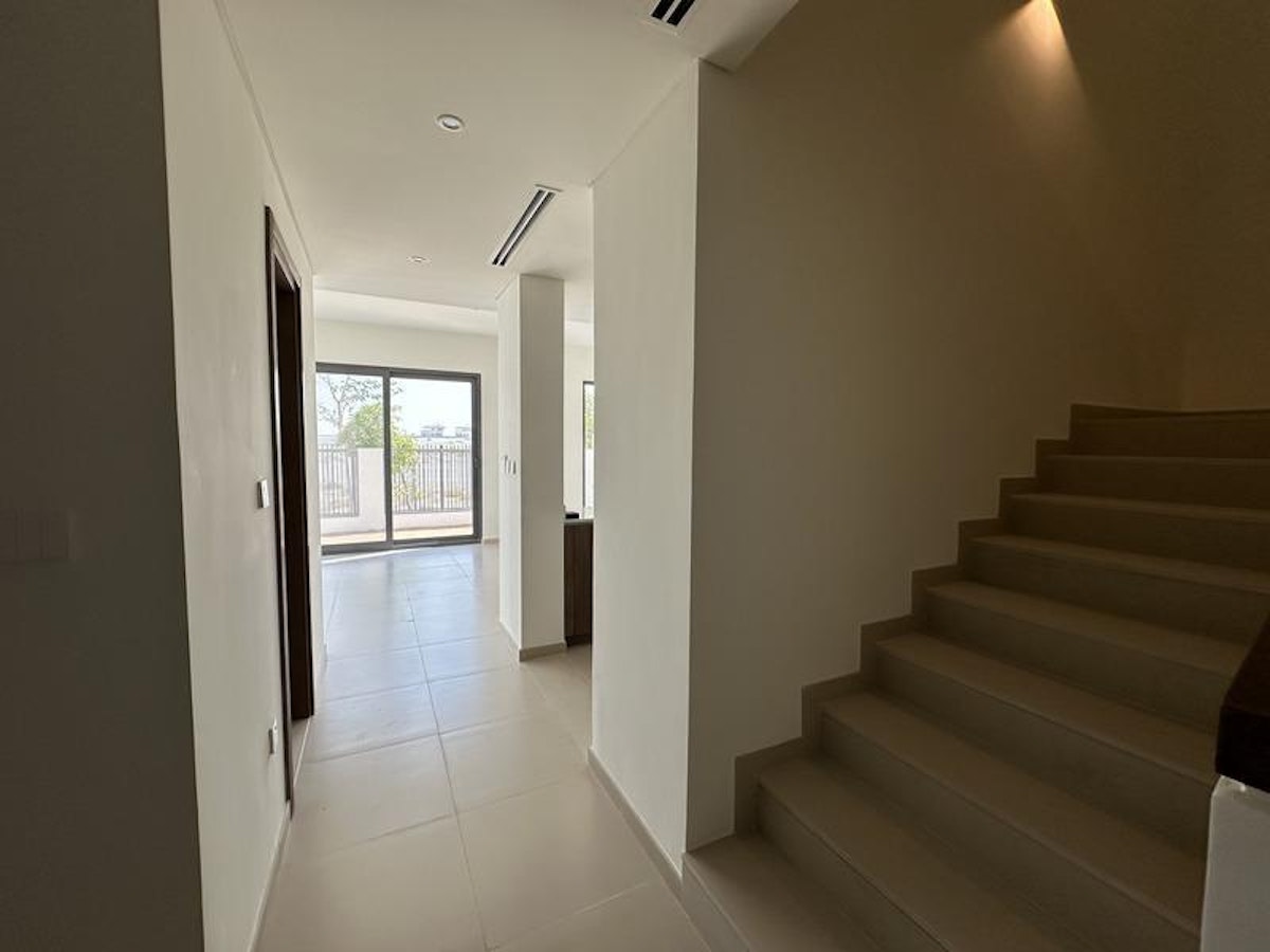 Single Row|Close to Pool & Park|Keys in Hand