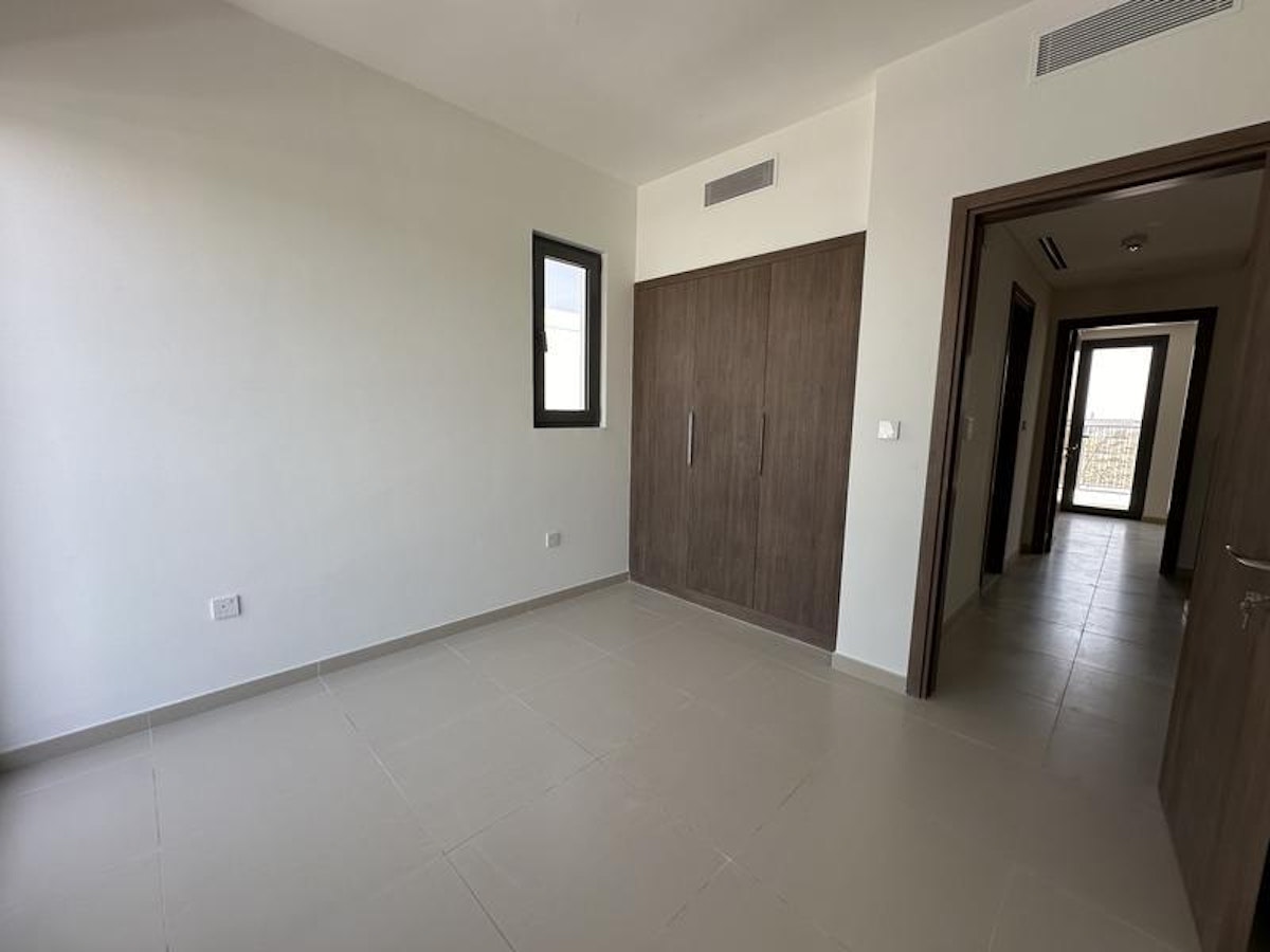 Single Row|Close to Pool & Park|Keys in Hand