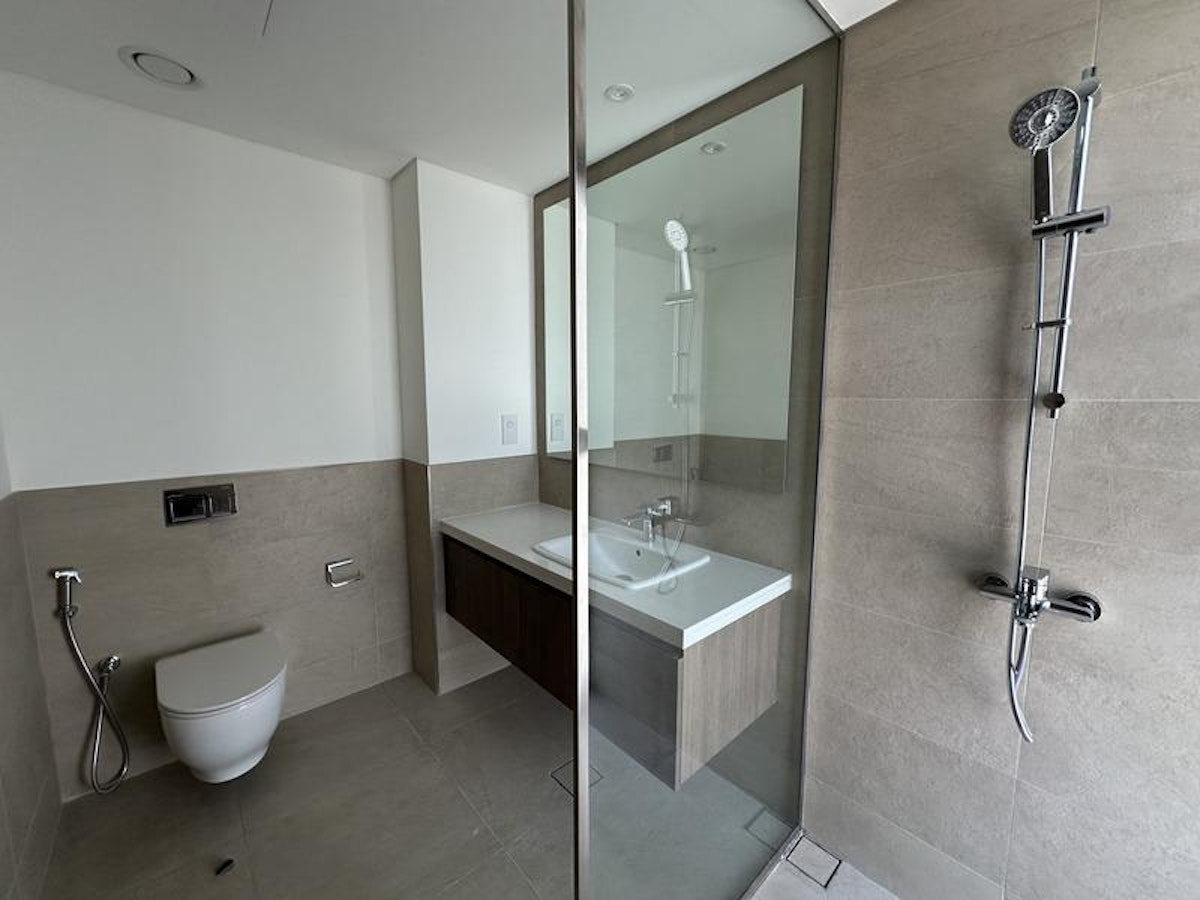 Single Row|Close to Pool & Park|Keys in Hand