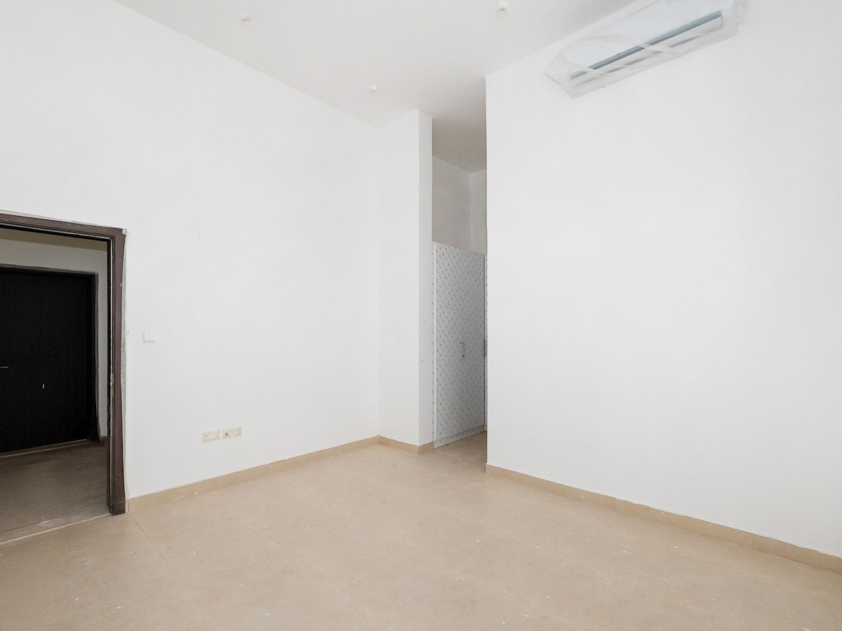 Brand New | Ready To Move In | Well Maintained