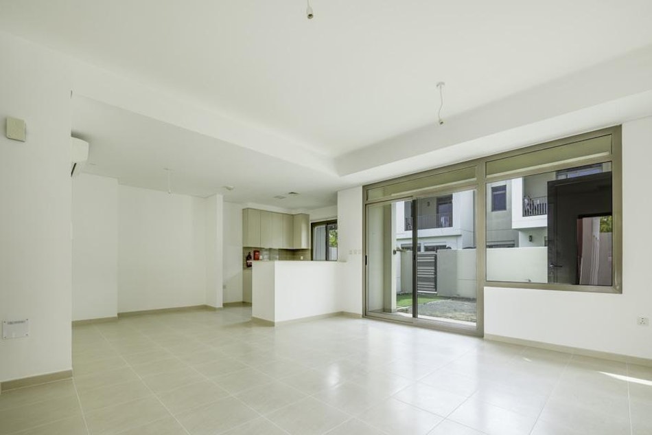 Zahra TH| 3 + M| Type 1| Close to Park & Pool