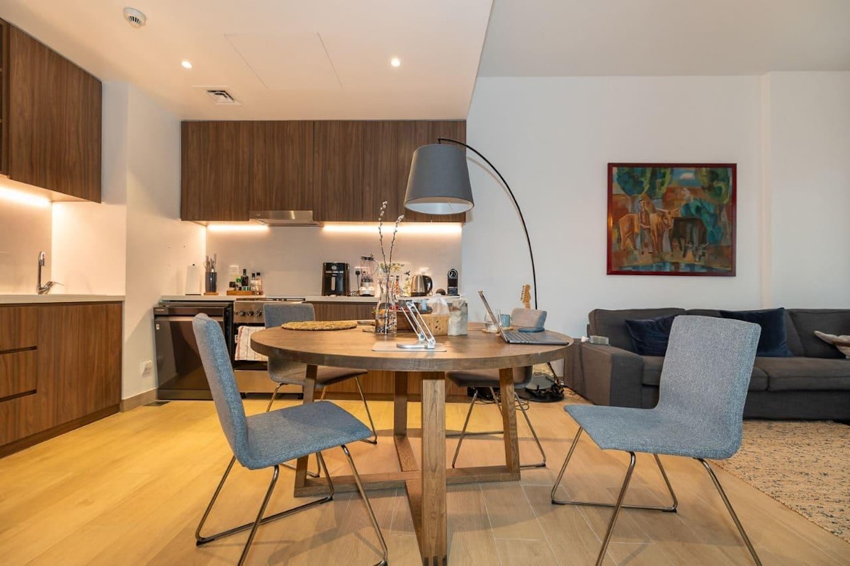 Modern | Fully Furnished | Facing The Community