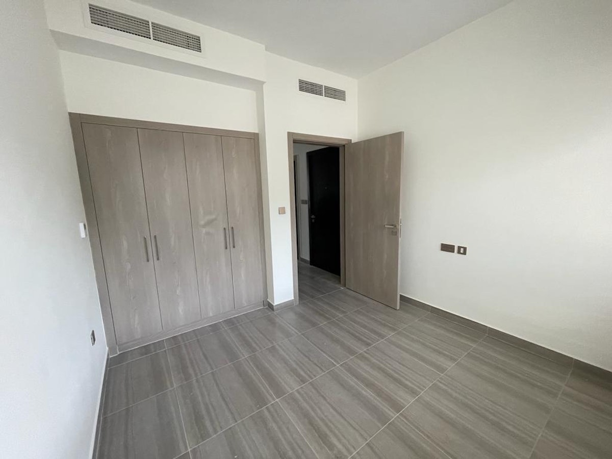 Middle Unit | Just Handed over | Facing the Park