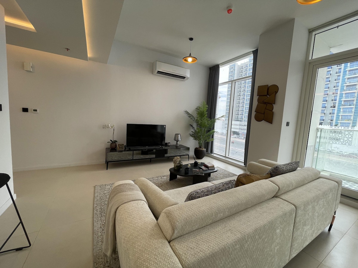 1 Bed+ Study| Near Metro| Best Investment