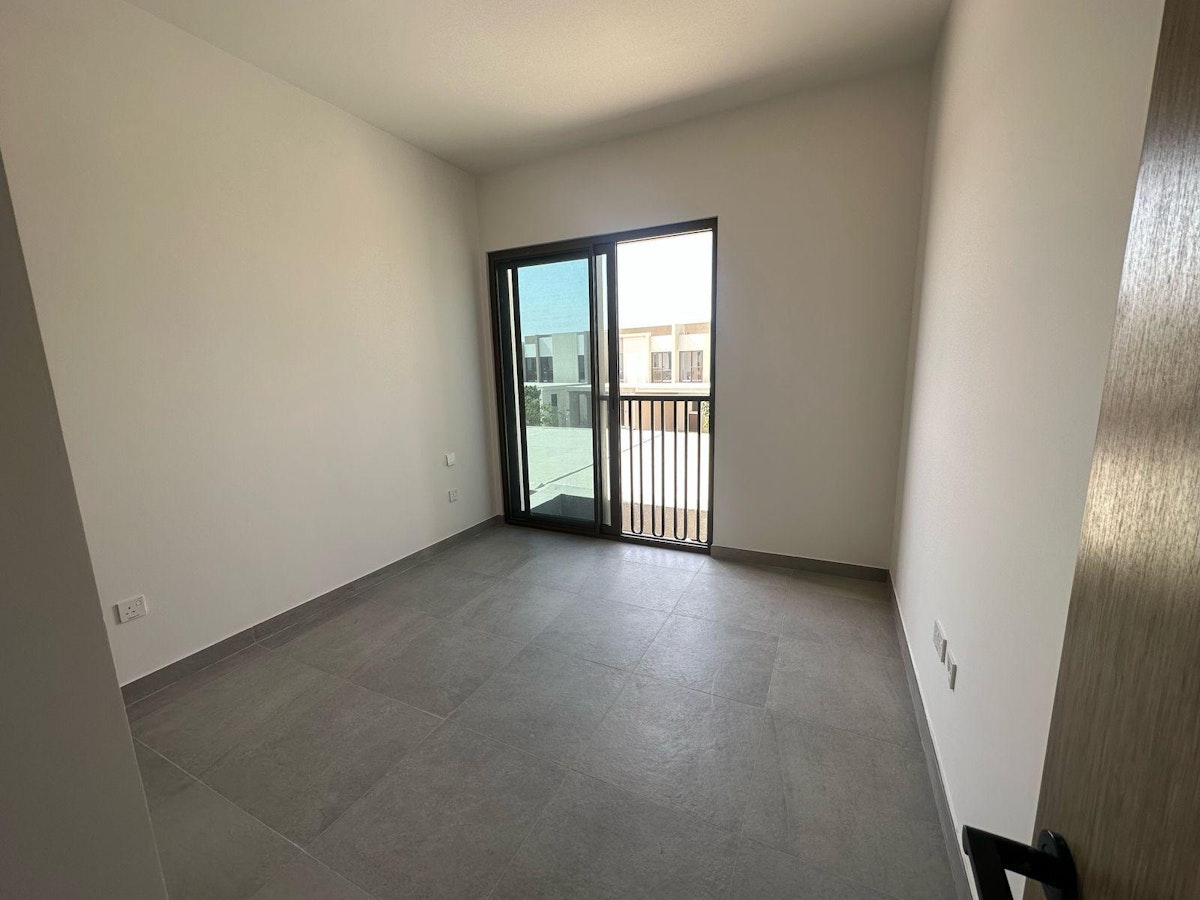 Single Row | Move-in ready | Brand new | Spacious