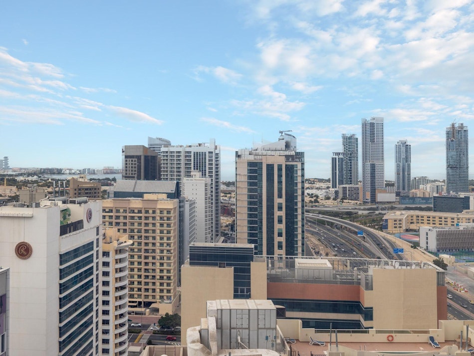 Nicely Fitted| Sea View| Extendable to 1,950 Sqft