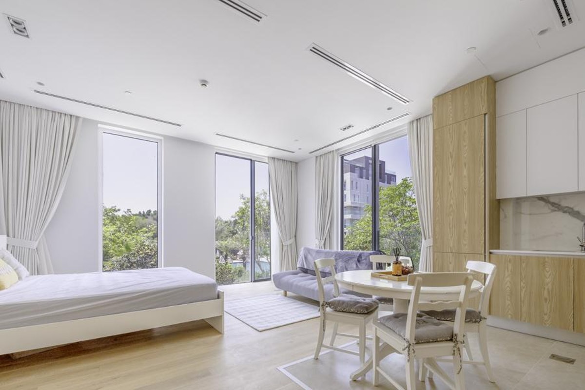Beautiful Furnished Studio| Pool View
