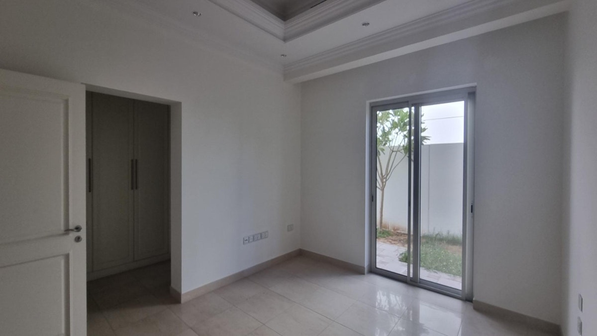 Genuine unit | New to the market | Agents welcome
