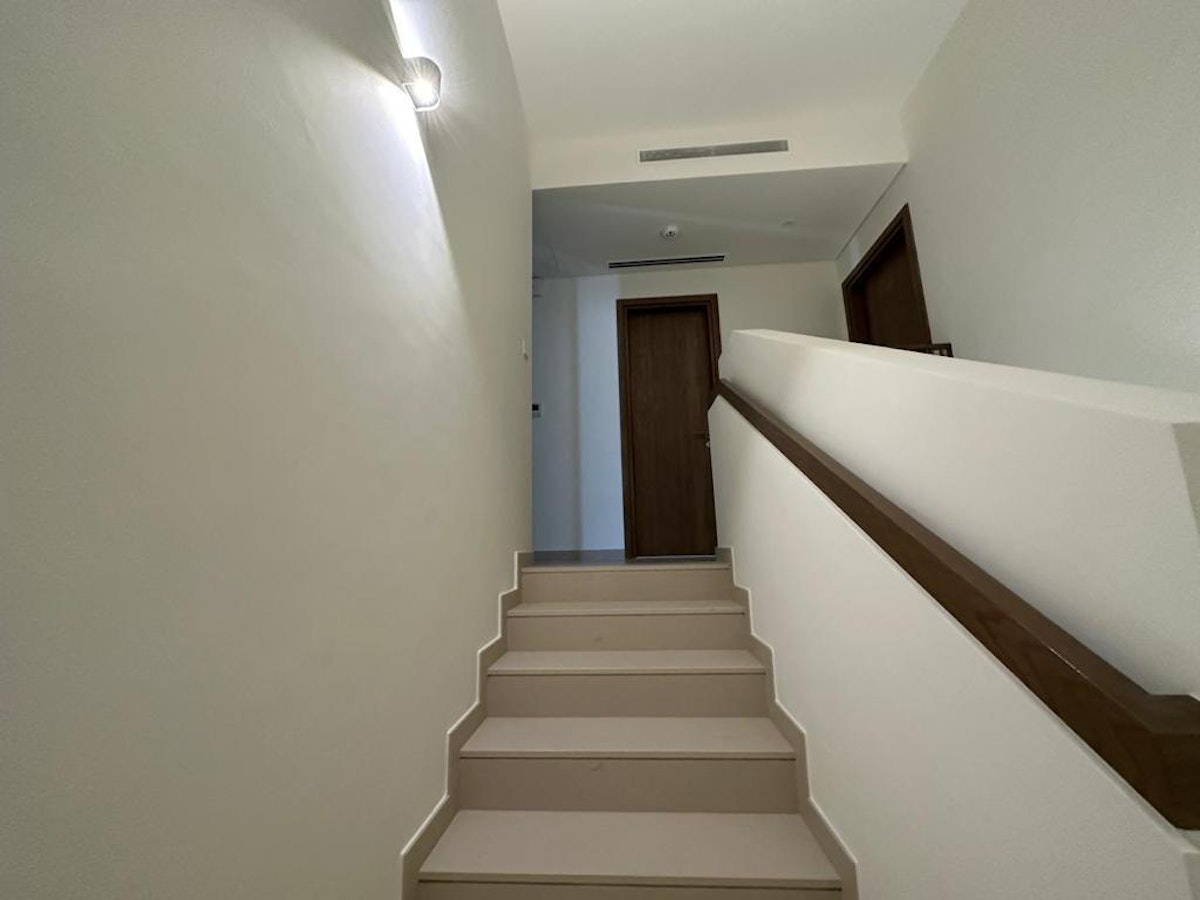 Vacant | View Today | Brand New  Spacious Unit