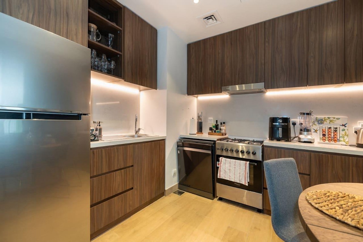 Modern | Fully Furnished | Facing The Community