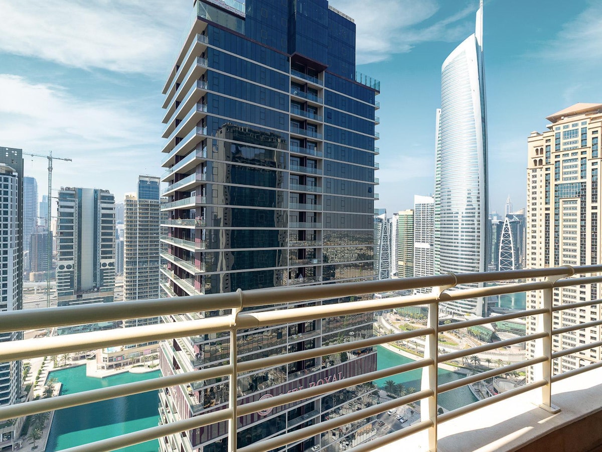 Lake View | 1 Month Free | High floor |Upgraded