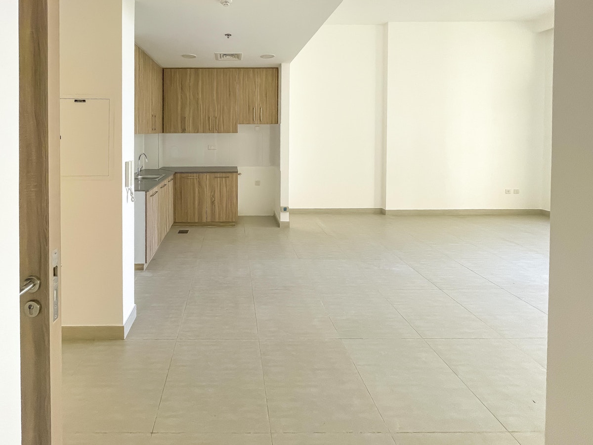 1 BR | Corner Unit | Pool and Central Park Views