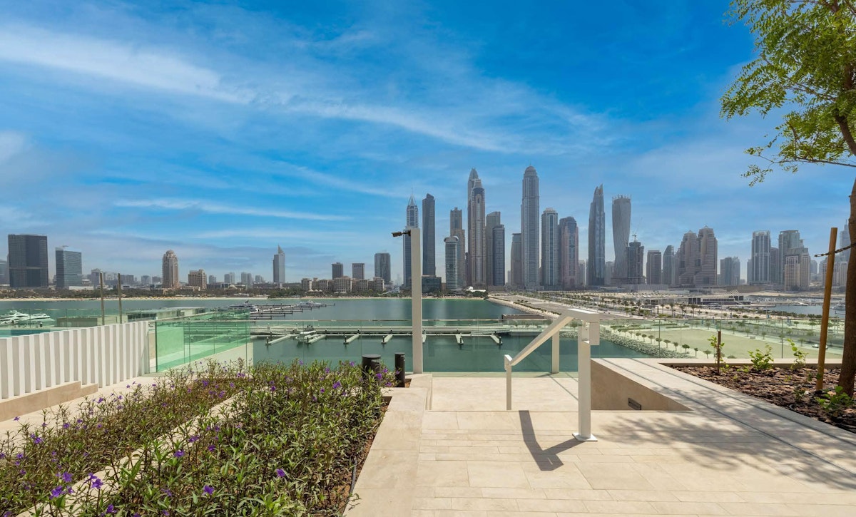 Largest 1BR |  Full Sea and Marina skyline view