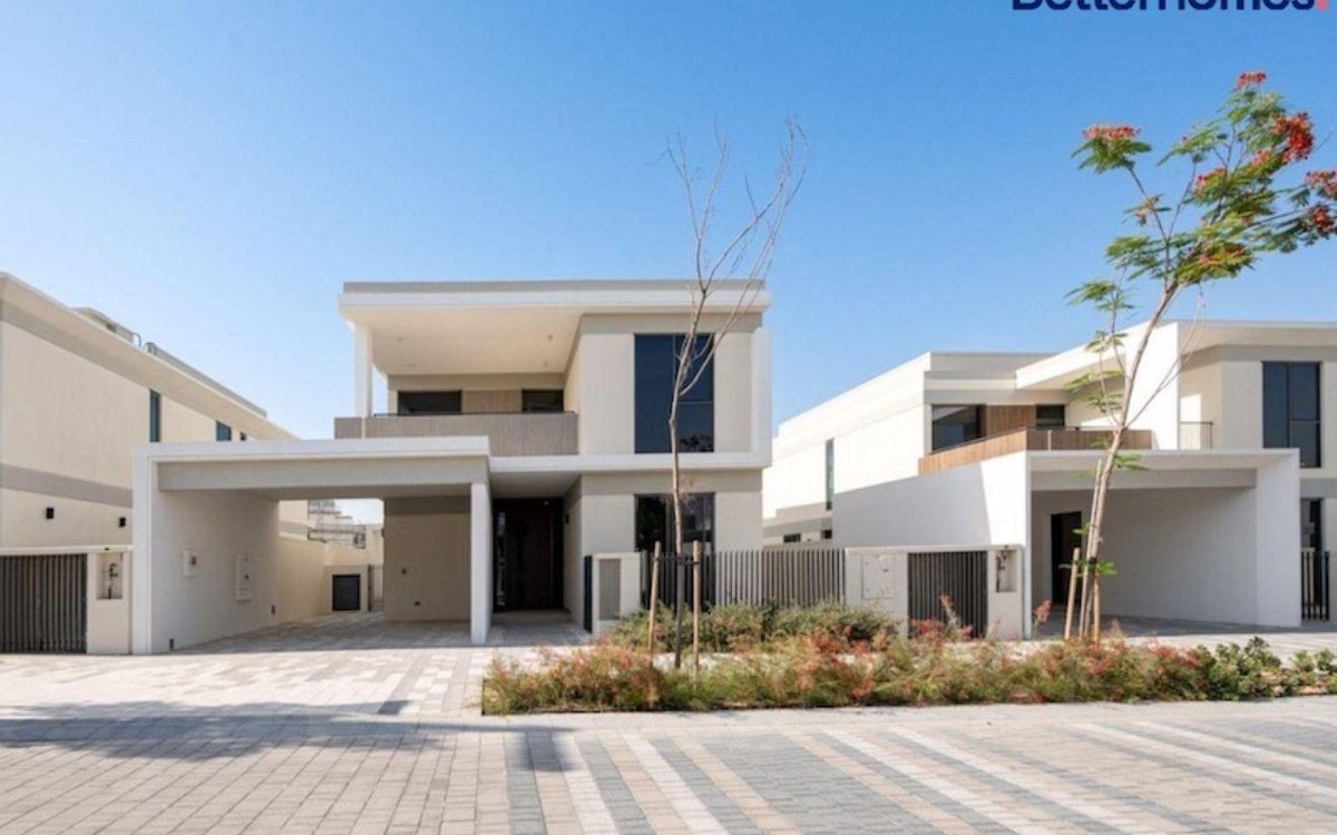 Large 5BR+M | Fully Upgraded | With Solar System