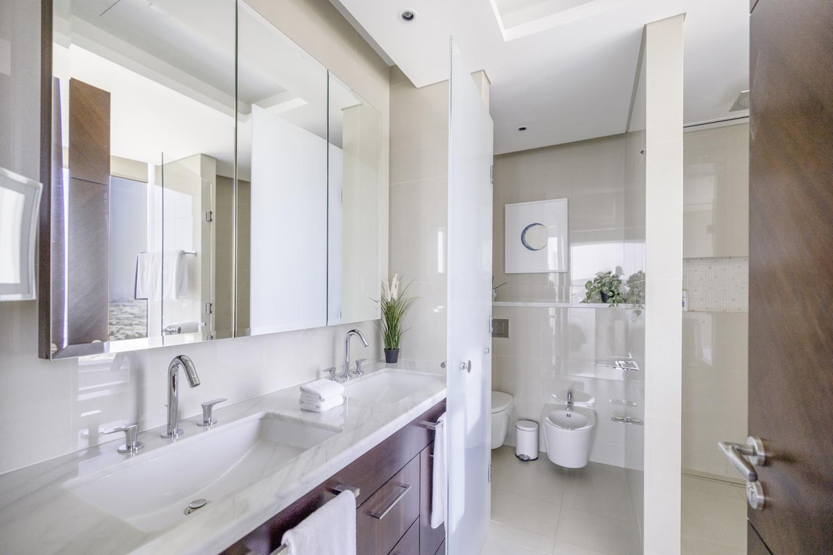 High Floor | Fountain & Burj view | Furnished