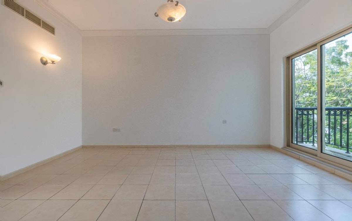 Lake views | Vacant | Multiple Villas Available