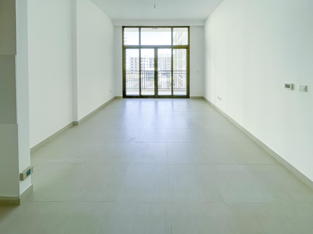 1 BR | Corner Unit | Pool and Central Park Views