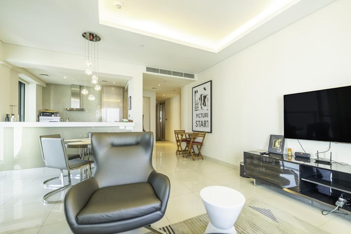 Largest | 2BR | Fully Furnished | Community View