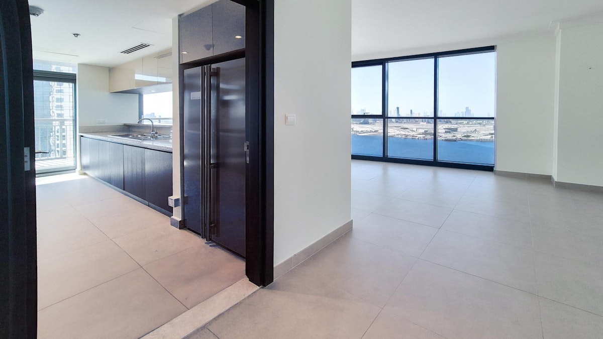 Scenic Marina and Burj Khalifa Views | 3BR+Maids