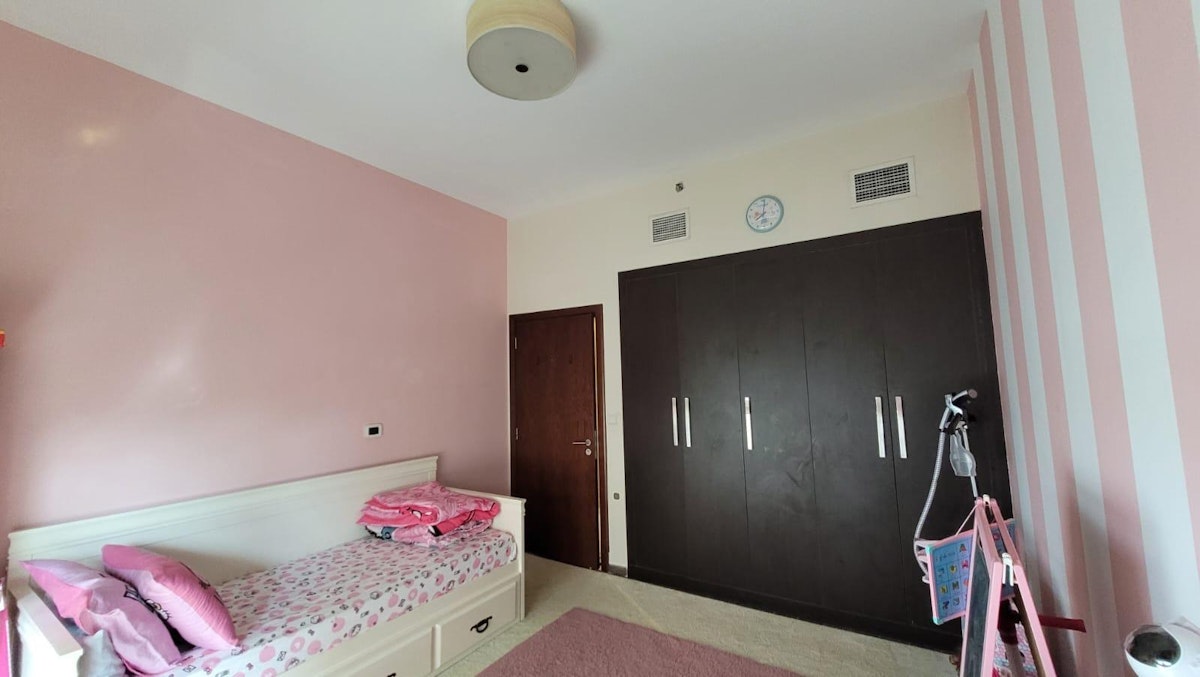 Vaastu | Ready to Move In | Near the Metro