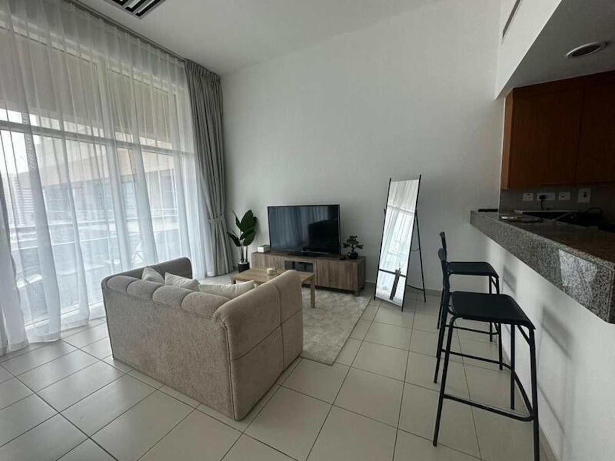Beautifully Furnished l Canal Viewl Ready To Move