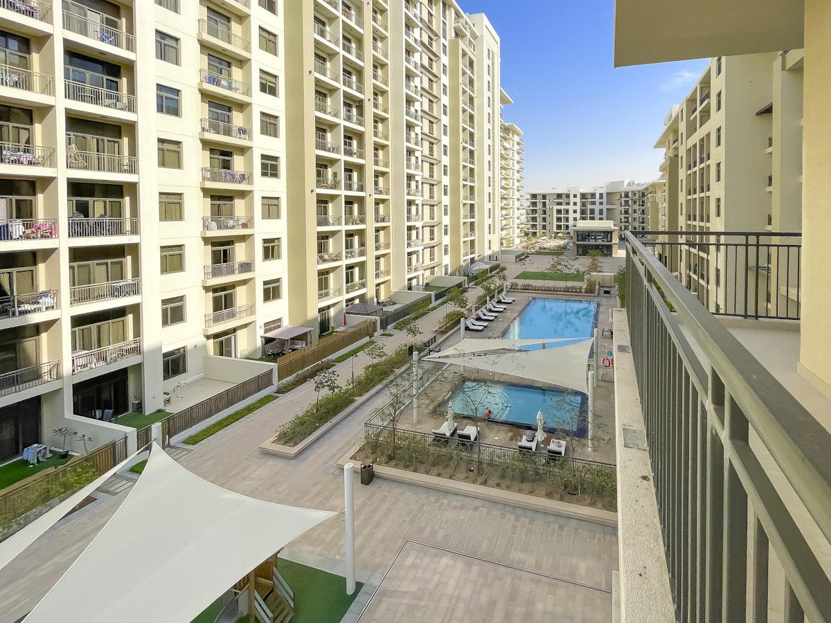 1 BR | Corner Unit | Pool and Central Park Views