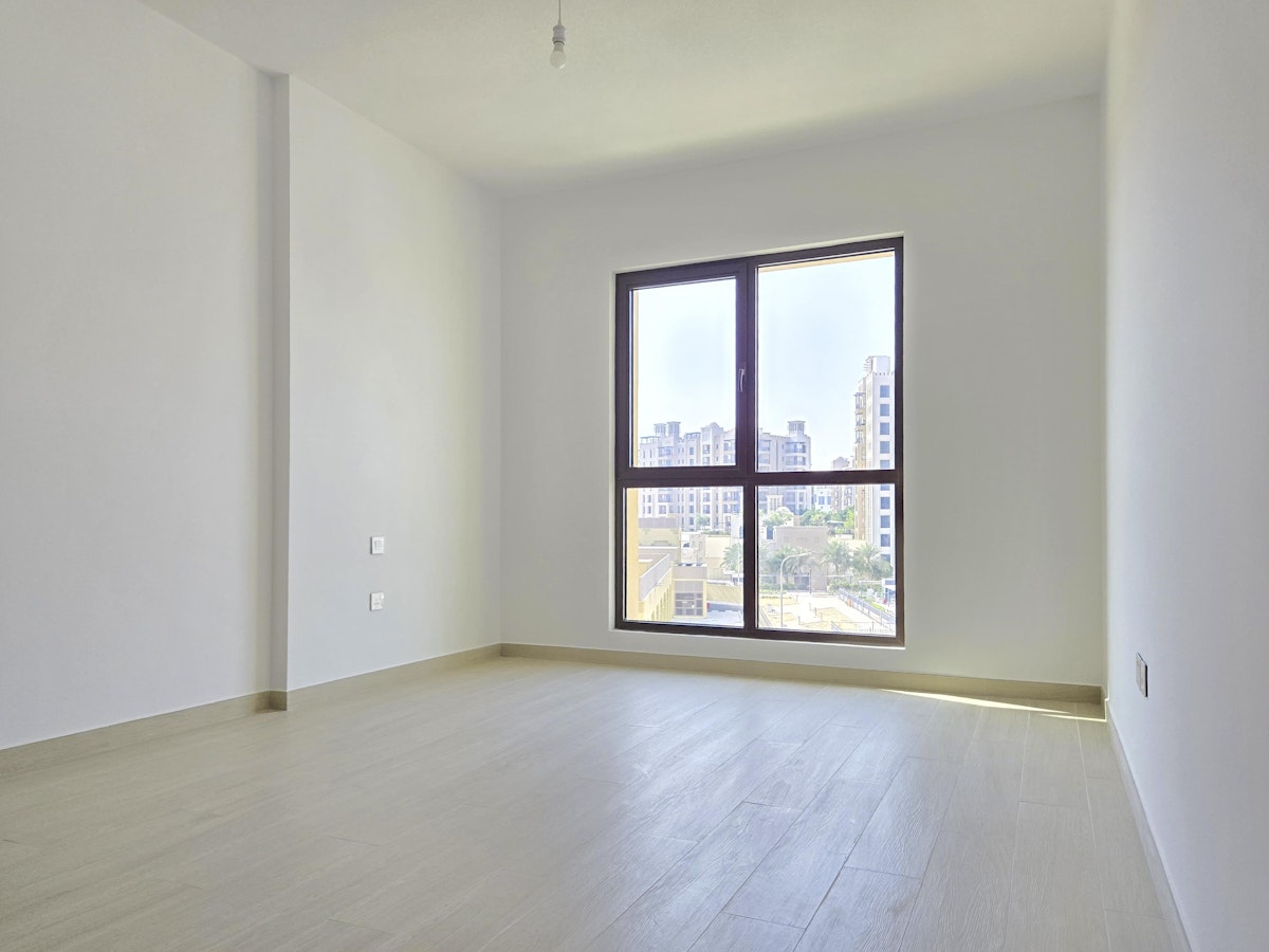 Brand New | 2BR with Maids | Corner | Burj View