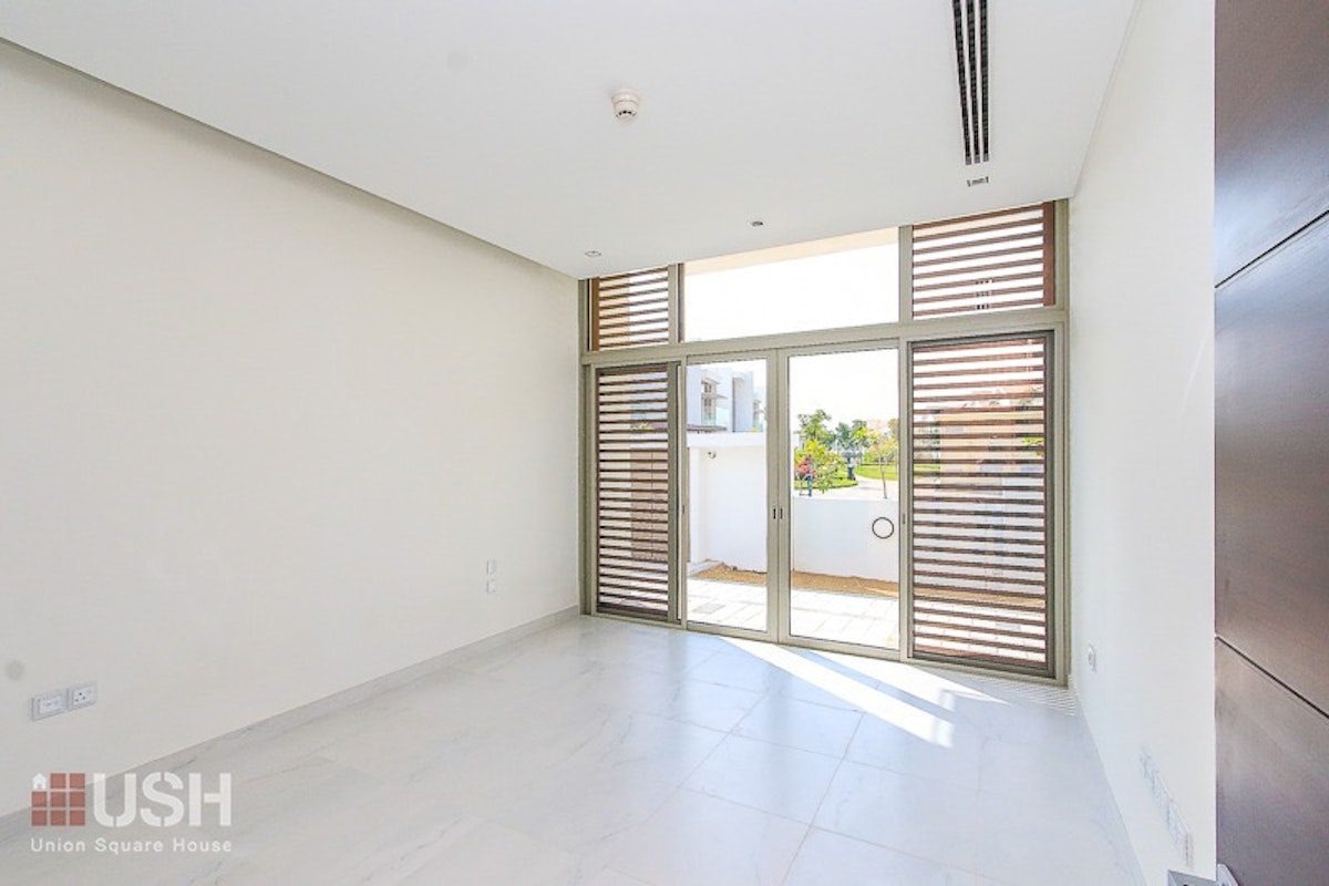 Ready to move | 4 Bed contemporary | Genuine sell