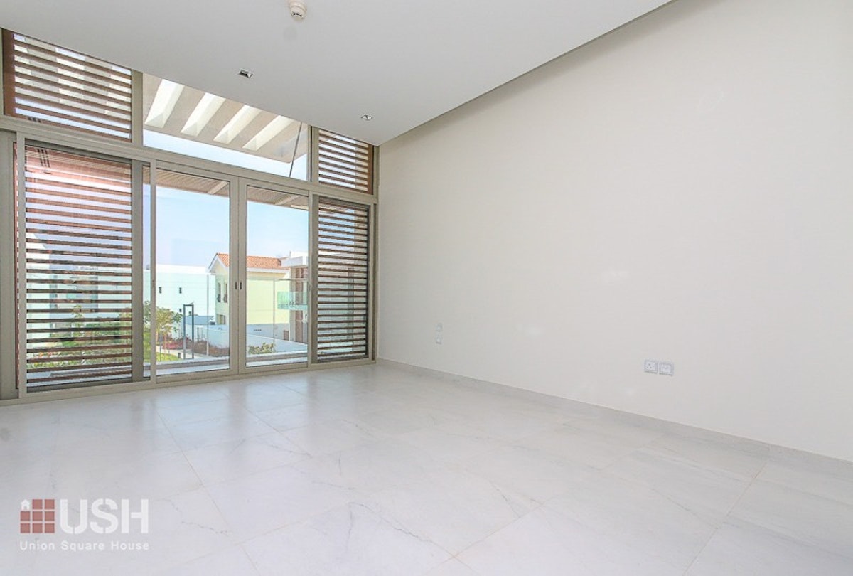 Ready to move | 4 Bed contemporary | Genuine sell