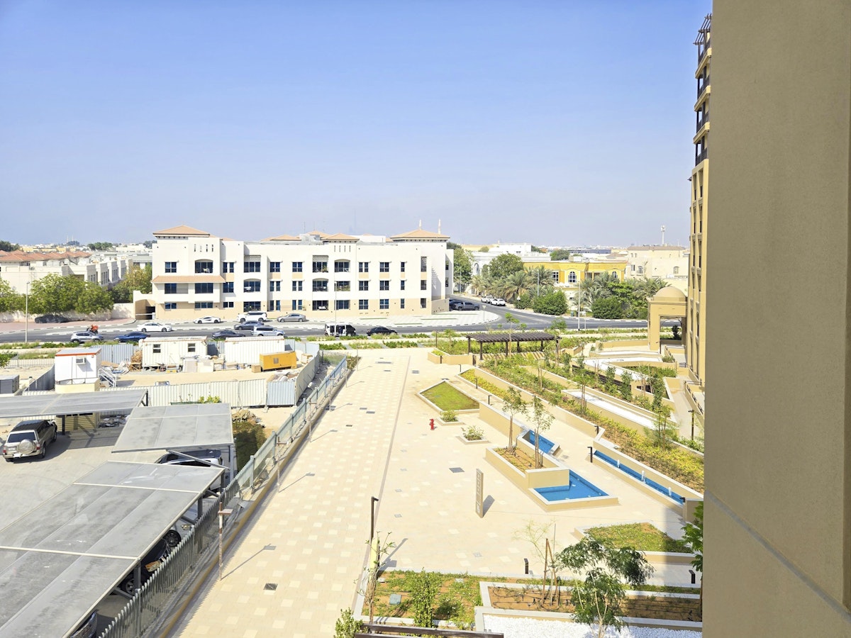 Brand New | 2BR with Maids | Corner | Burj View