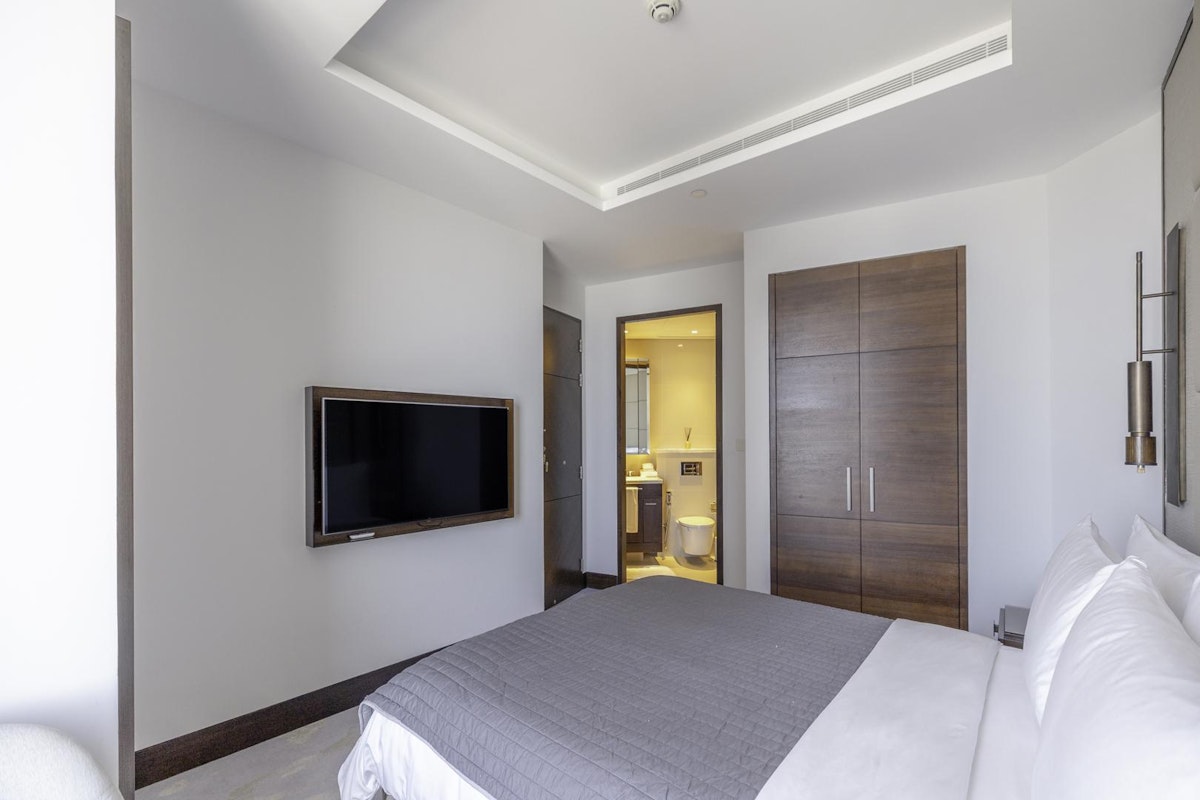 High Floor | Fountain & Burj view | Furnished