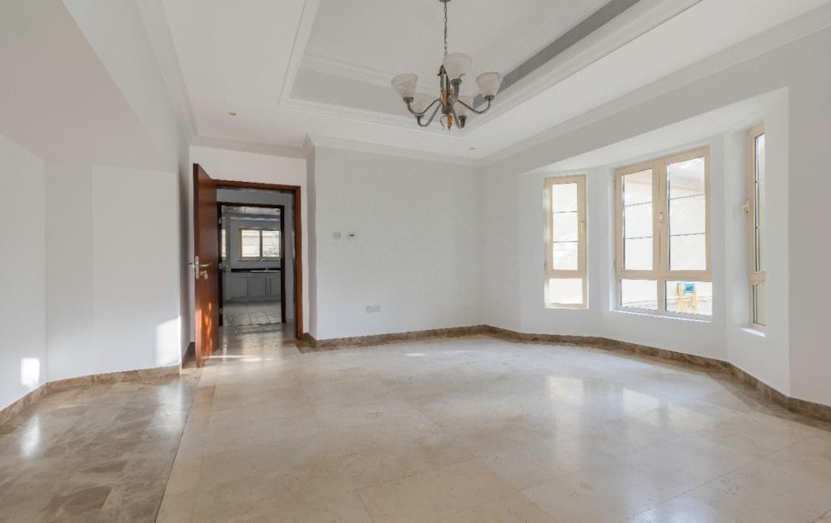 Lake views | Vacant | Multiple Villas Available