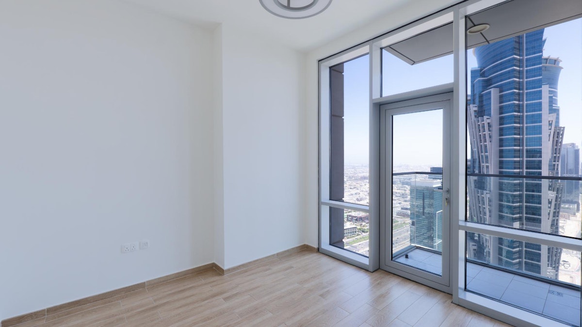 UNFURNISHED | HIGH FLOOR | SPACIOUS UNIT