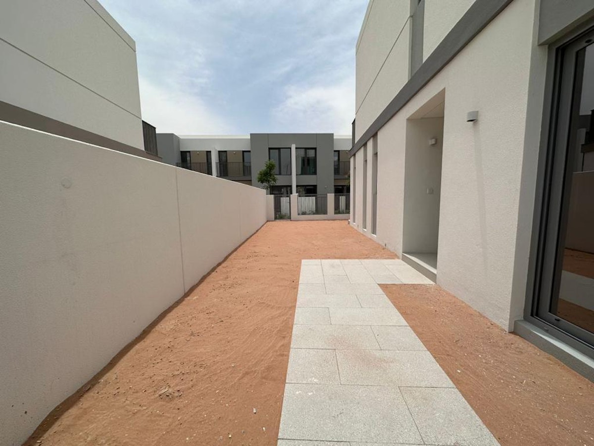 Vacant | View Today | Brand New  Spacious Unit