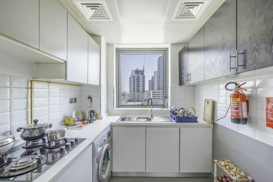 HUGE TERRACE | GREEN LOCATION | VACANT