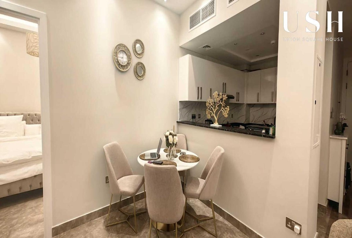 Fully Furnished | Spacious 1BR | Canal View