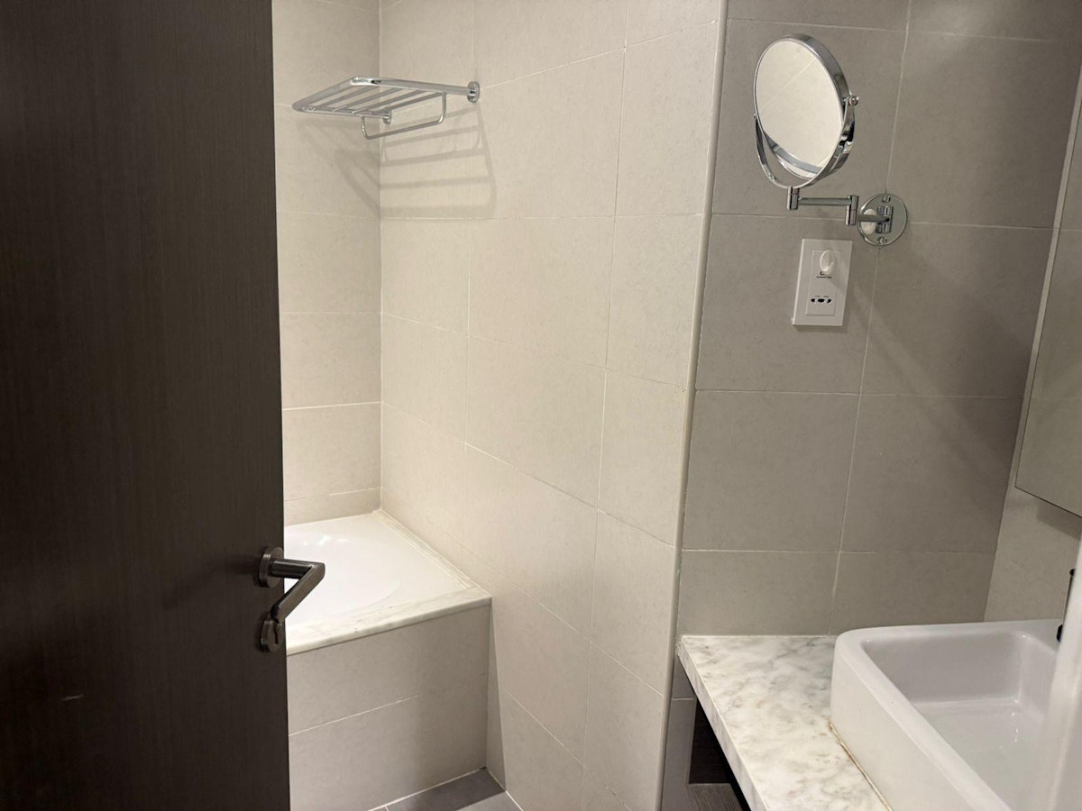 Fully Furnished | Full Lake View | Ready To Move