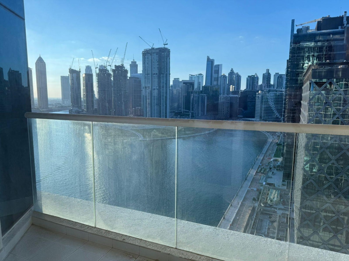 Fully Furnished | Full Lake View | Ready To Move