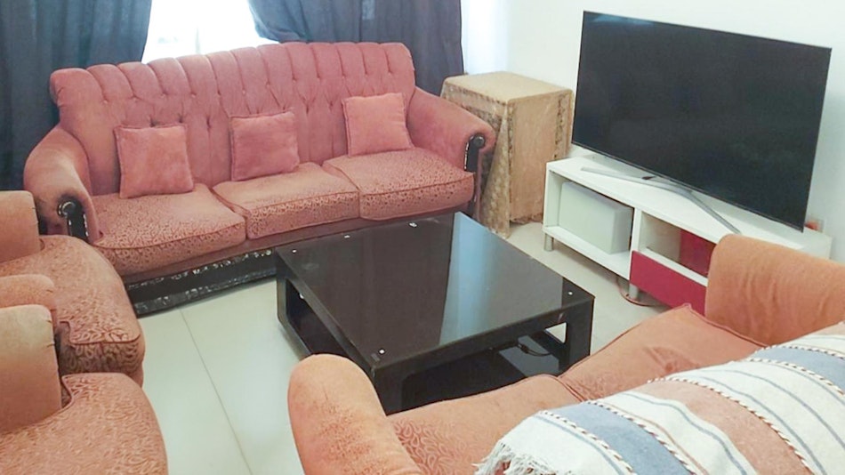 Genuine Seller ! 1 Bedroom + Study ! Big Layout