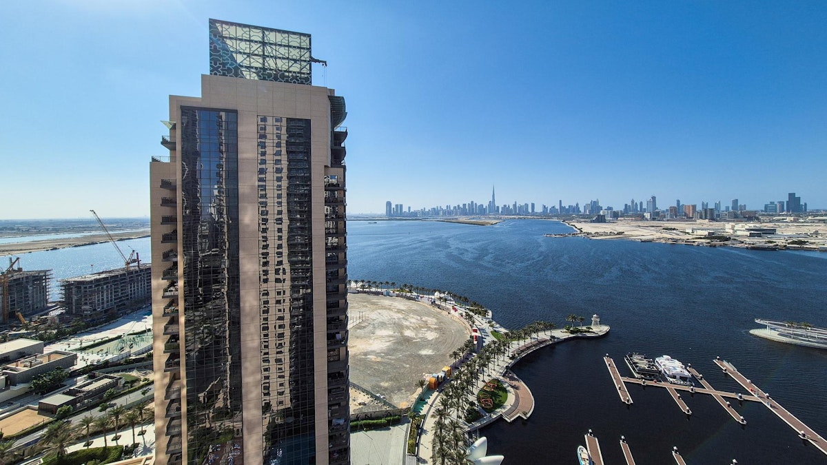Scenic Marina and Burj Khalifa Views | 3BR+Maids