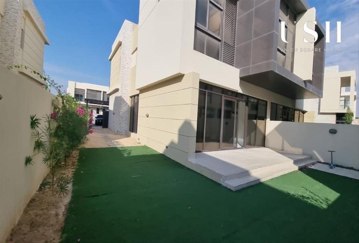 Vacant NOW | Single Row THL Semi-Detached Villa