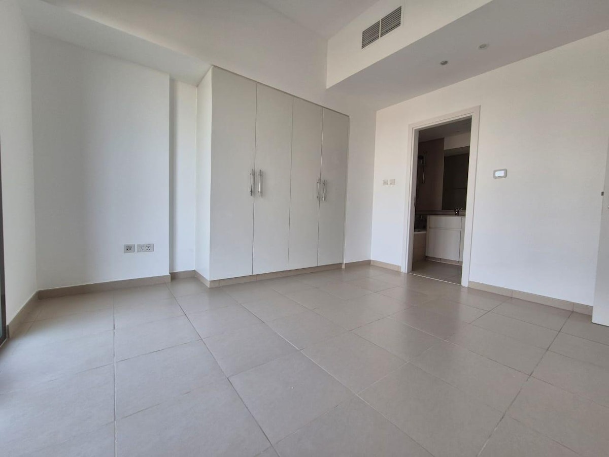 2 BR | Open View | Vacant | Well Maintained Unit