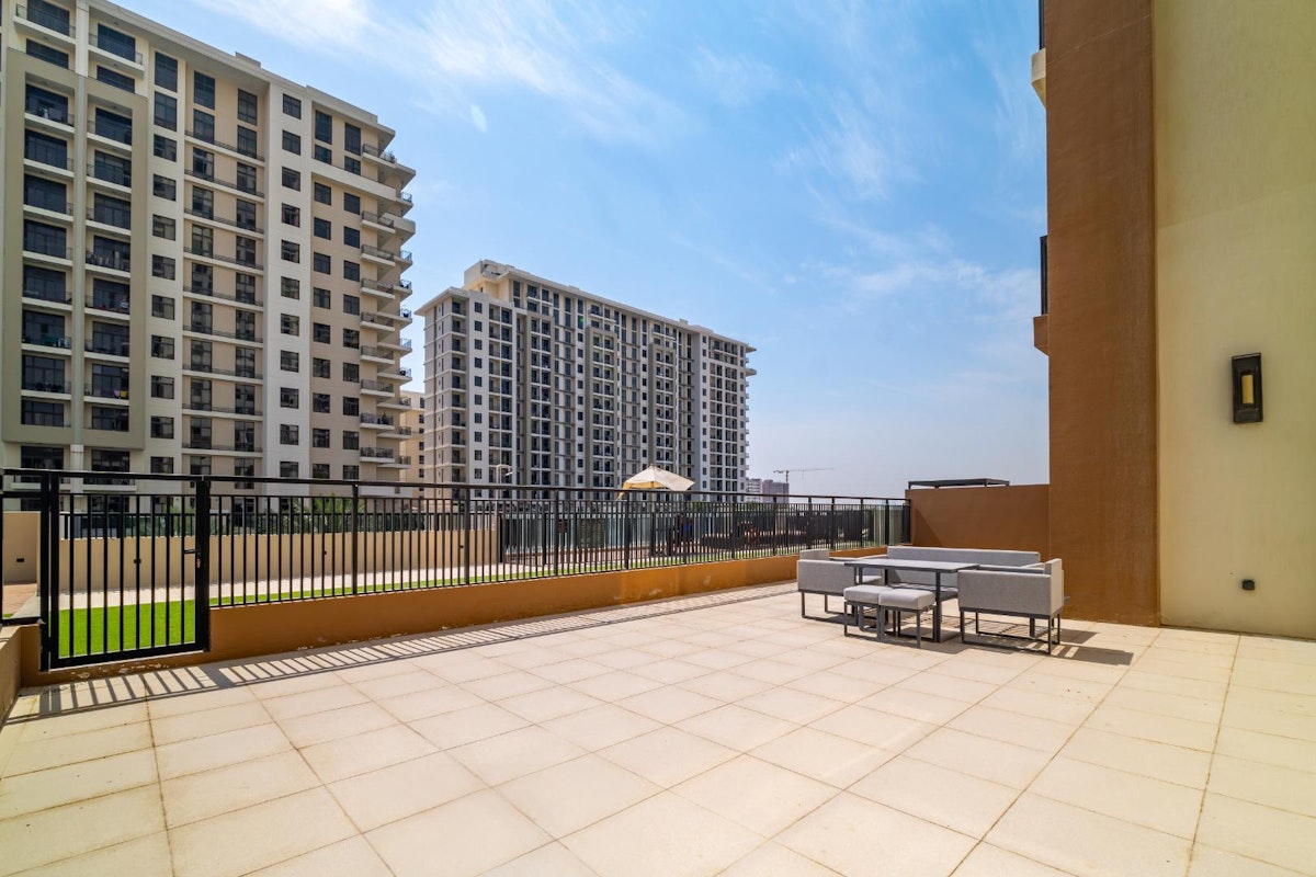 Furnished 2 Bed |Both Ensuite | Podium| Pool View